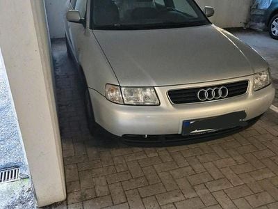 Usata Audi A3 102 CV (75 kW) 1999 Argento Utilitaria