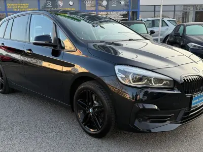 Gebraucht BMW 218 Gran Tourer Sport Line 150 PS (110 kW) 2022 Schwarz Van / Kleinbus