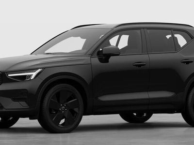 Neu Volvo XC40 Plus 163 PS (119 kW) 2025 Onyx black / metallic SUV