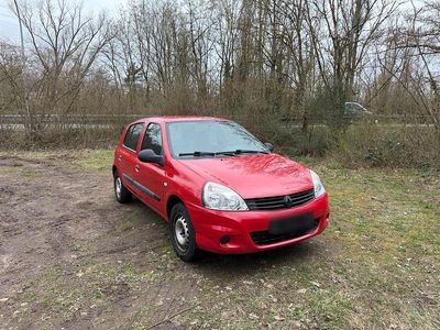 Gebraucht Renault Clio II Campus 58 PS (42 kW) 2009 Rot Limousine