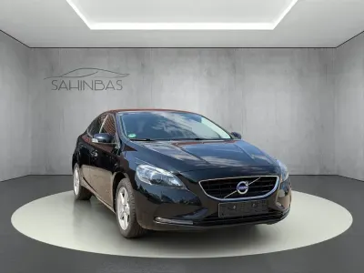 Gebraucht Volvo V40 You! 120 PS (88 kW) 2014 Schwarz Limousine