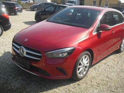 Gebraucht Mercedes B200 163 PS (119 kW) 2020 Rot Van / Kleinbus