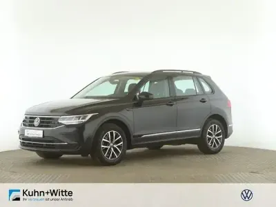 Gebraucht VW Tiguan Life 150 PS (110 kW) 2022 Schwarz SUV