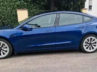Gebraucht Tesla Model 3 RWD 200 kW (272 PS) 2023 Blau Limousine