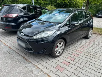 Usata Ford Fiesta 82 CV (60 kW) 2009 Nero Utilitaria