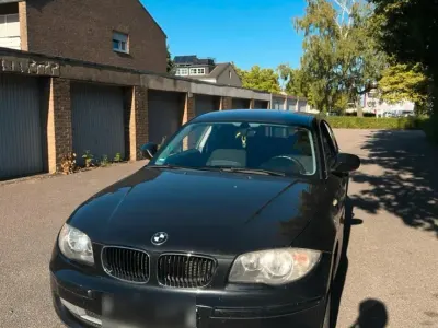 Gebraucht BMW 116 2011 Schwarz Kleinwagen