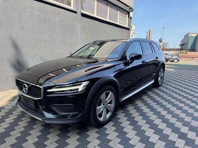 Gebraucht Volvo V60 CC Pro 197 PS (144 kW) 2022 Schwarz Kombi