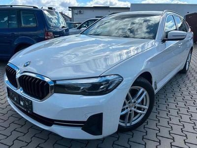 Gebraucht BMW 530 Sport Line 286 PS (210 kW) 2023 Weiß Kombi