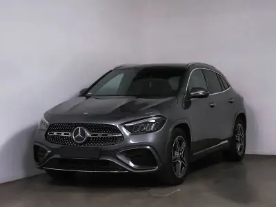 Gebraucht Mercedes GLA200 AMG 163 PS (119 kW) 2025 Grau SUV
