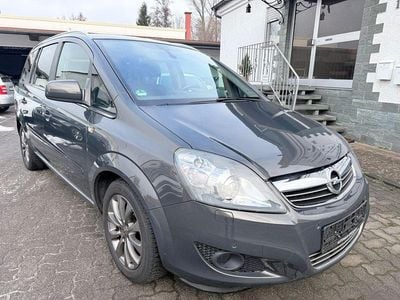 Gebraucht Opel Zafira Family 140 PS (102 kW) 2013 Grau Van / Kleinbus