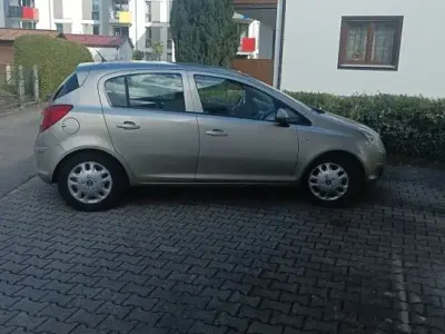 Brugt Opel Corsa Sport 80 HK (58 kW) 2010 Gul Hatchback