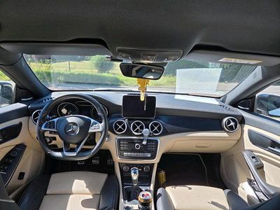Mercedes CLA200