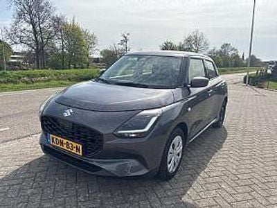 Begagnad Suzuki Swift Comfort 82 HK (60 kW) 2024 Grå Halvkombi