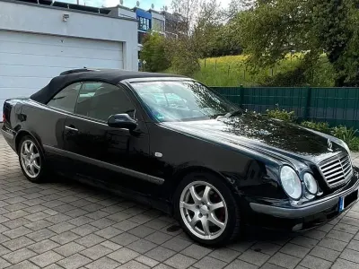Gebraucht Mercedes CLK320 217 PS (159 kW) 1999 Schwarz Cabrio