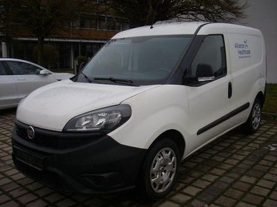 Gebraucht Fiat Doblò 95 PS (69 kW) 2019 Weiß Van / Kleinbus