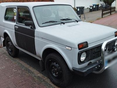 Second-hand Lada niva 82 CP (60 kW) 2008 Gri SUV