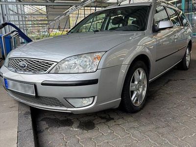 Usata Ford Mondeo Ghia 145 CV (106 kW) 2006 Argento Berlina