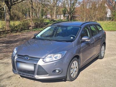 Gebraucht Ford Focus 105 PS (77 kW) 2012 Grau Kombi