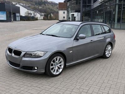 Gebraucht BMW 320 184 PS (135 kW) 2012 Grau Kombi