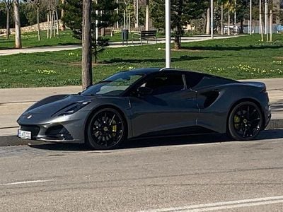 Grau Gebraucht 2023 Lotus Emira Coupé | 69.000 €