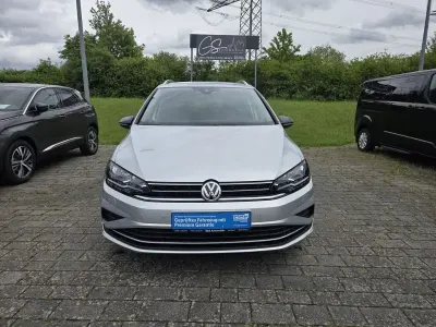 Używany VW Golf 131 KM (96 kW) 2020 Srebrny Minivan