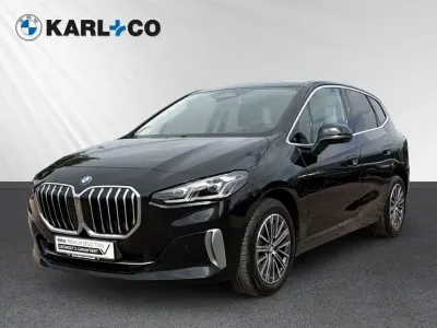 Gebraucht BMW 218 Active Tourer Luxury Line 150 PS (110 kW) 2023 Schwarz Van / Kleinbus