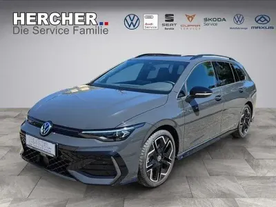 Gebraucht VW Golf VIII R-line 150 PS (110 kW) 2025 Grau Kombi