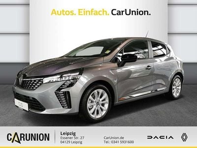 Grau Gebraucht 2024 Renault Clio V Evolution Limousine | 16.995 € (Guter Preis)
