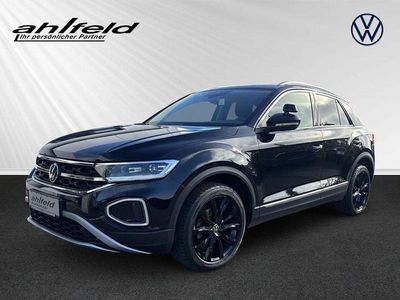 Deep black perleffekt (metallic) Gebraucht 2023 VW T-Roc Style SUV | 28.880 € (Teuer)