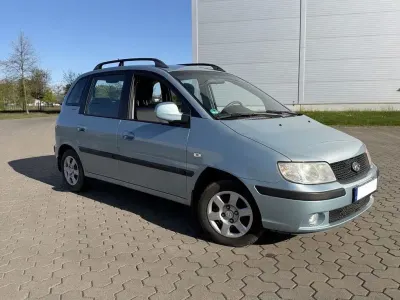 Second-hand Hyundai Matrix 103 CP (75 kW) 2008 Argintiu Monovolum