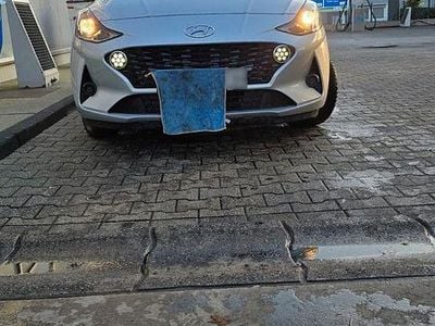 Gebraucht Hyundai i10 Edition 30 67 PS (49 kW) 2021 Silber Kleinwagen