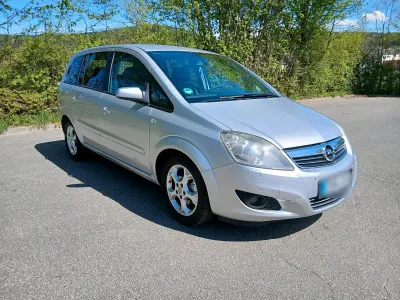 Używany Opel Zafira 110 KM (80 kW) 2008 Szary Minivan