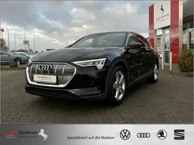 Usata Audi e-tron Ambiente 300 kW (408 CV) 2023 Nero SUV