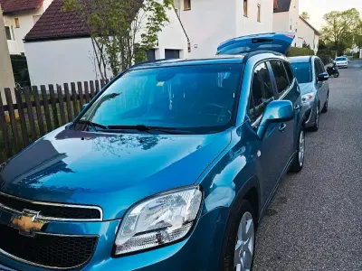 Gebraucht Chevrolet Orlando 163 PS (119 kW) 2013 Blau Van / Kleinbus