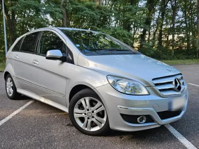 Gebraucht Mercedes B180 109 PS (80 kW) 2008 Grau Van / Kleinbus
