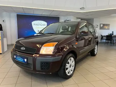 Gebraucht Ford Fusion Viva 80 PS (58 kW) 2010 Rot Kleinwagen