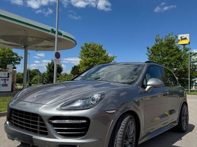 Porsche Cayenne GTS