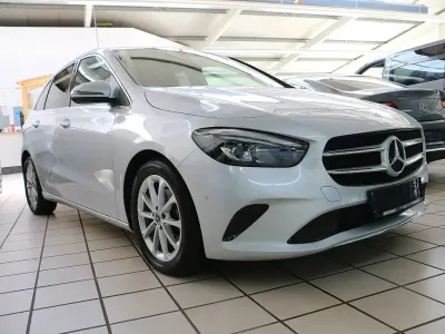 Gebraucht Mercedes B200 Urban 150 PS (110 kW) 2021 Silber Kleinwagen