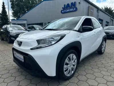 Gebraucht Toyota Aygo X Business Edition 72 PS (52 kW) 2025 Weiß SUV
