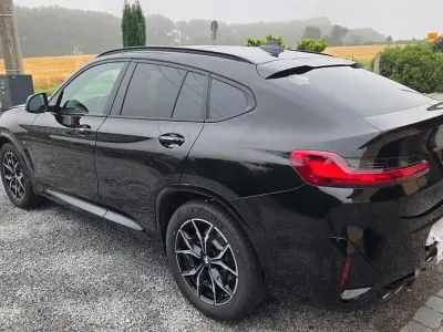 Gebraucht BMW X4 Sport Line 190 PS (139 kW) 2025 Schwarz SUV
