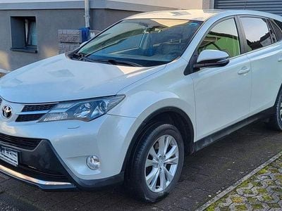 Weiß Gebraucht 2013 Toyota RAV4 Executive SUV | 10.490 € (Fairer Preis)