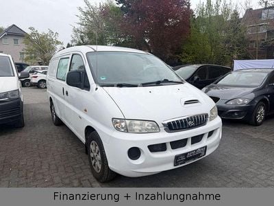 Usata Hyundai H-1 140 CV (102 kW) 2005 Bianco Monovolume