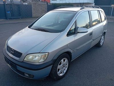 Usata Opel Zafira Elegance 116 CV (85 kW) 2000 Grigio Monovolume