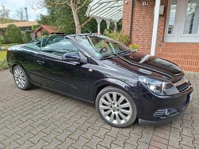 Usata Opel Astra Cabriolet 140 CV (102 kW) 2010 Marrone Cabrio
