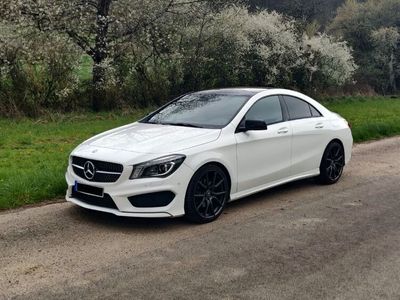 gebraucht Mercedes CLA250 AMG Line Night Paket / Panorama / ILS / Parkassist