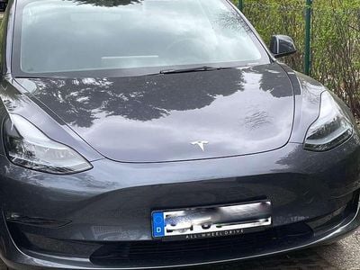 Begagnad Tesla Model 3 RWD 208 kW (283 HK) 2023 Silver Sedan