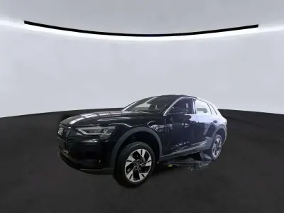 Gebraucht Audi e-tron S-Line 300 kW (408 PS) 2022 Brillantschwarz SUV