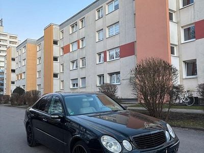 Gebraucht Mercedes E240 177 PS (130 kW) 2002 Schwarz Limousine