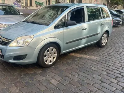 Gebraucht Opel Zafira 115 PS (84 kW) 2009 Andere farben Van / Kleinbus
