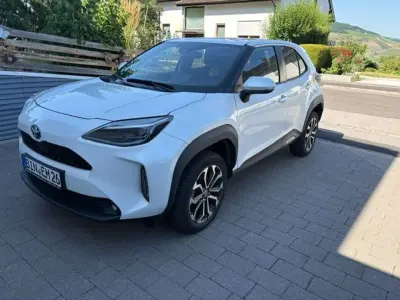 Gebraucht Toyota Yaris Cross Team 116 PS (85 kW) 2022 Weiß SUV